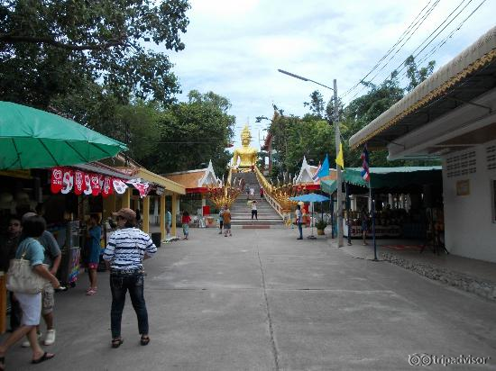Towards the Big Buddha