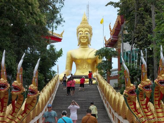 Towards the Big Buddha