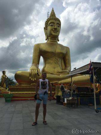 Big Buddha and me  :)
