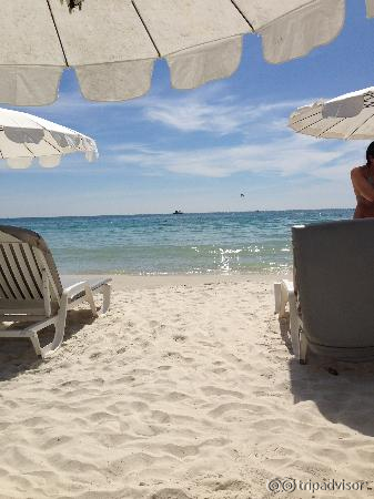 Пляж отеля