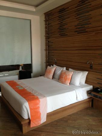 Big and very comfy bed!