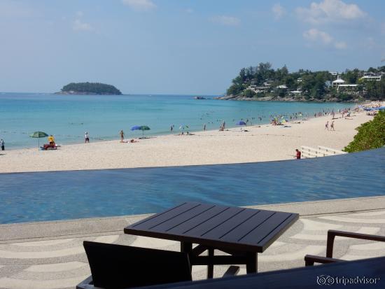Lugar del desayuno, bar y restaurante para los clientes de las villas. Piscina exclusiva.