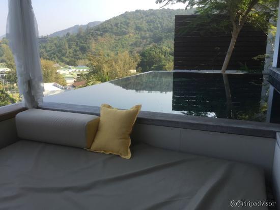 Private infinity pool