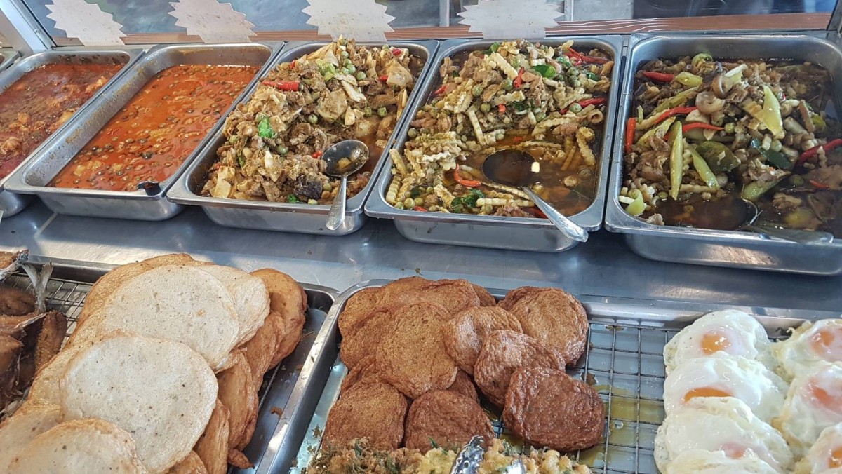 เชิญมาชิม "ร้านข้าวแกงครัวคุณนาย" ขายนาน 15 ปี รวมของเด็ด ของดีหากินยาก