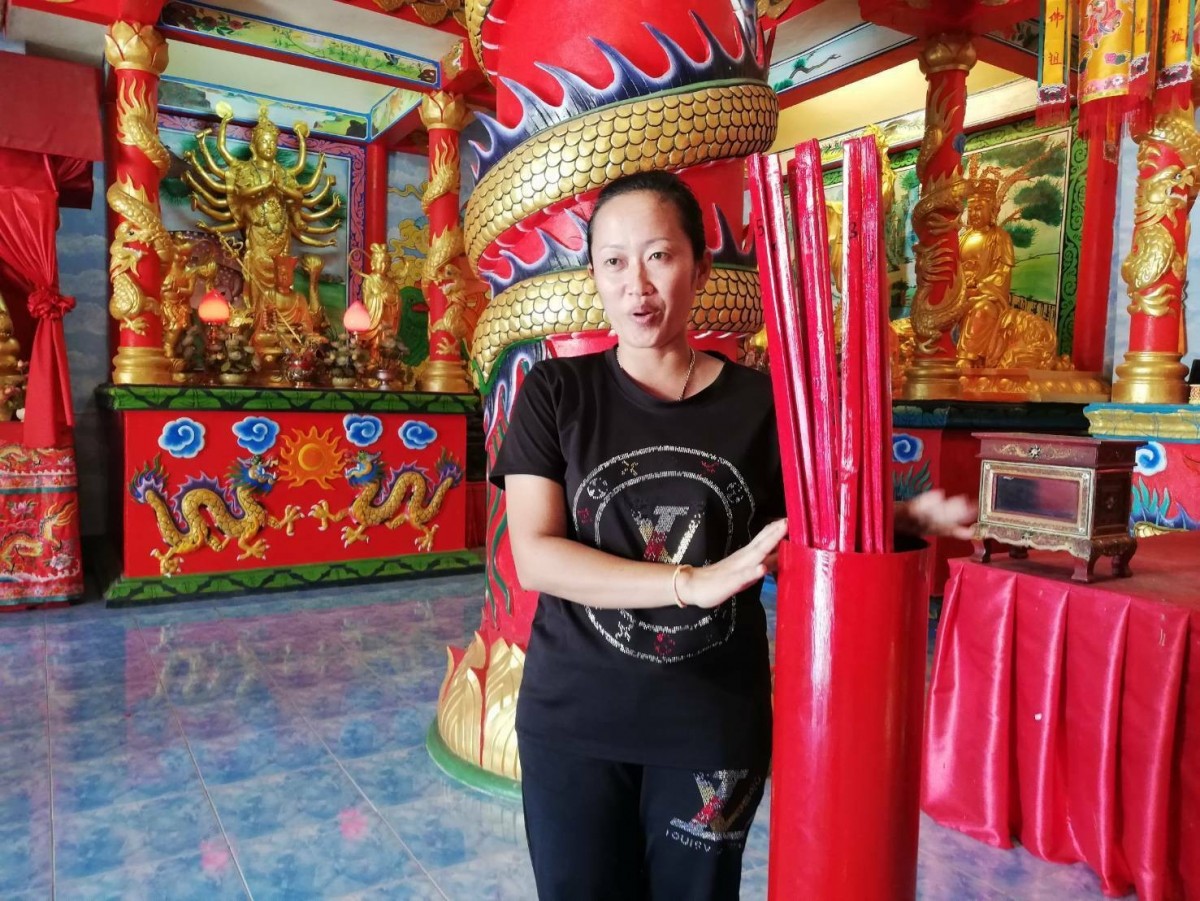 ชวนดู "เซียมซียักษ์" ของดีวัดมณีวงศ์ จังหวัดนครนายก