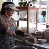 ก๋วยเตี๋ยวเครื่องในหมูสูตรโบราณหาทานยาก หนึ่งเดียวเมืองสุพรรณ