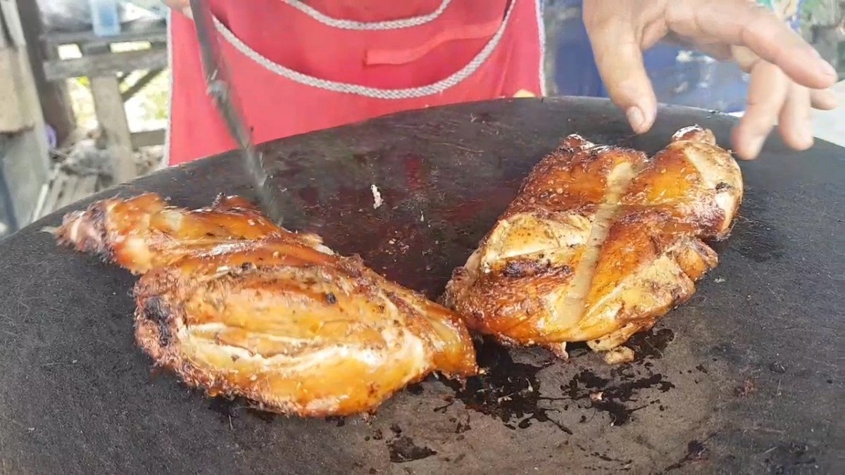 ไก่ย่างพี่โก้ริมทาง ตำนานแสนอร่อยกว่า 13 ปี