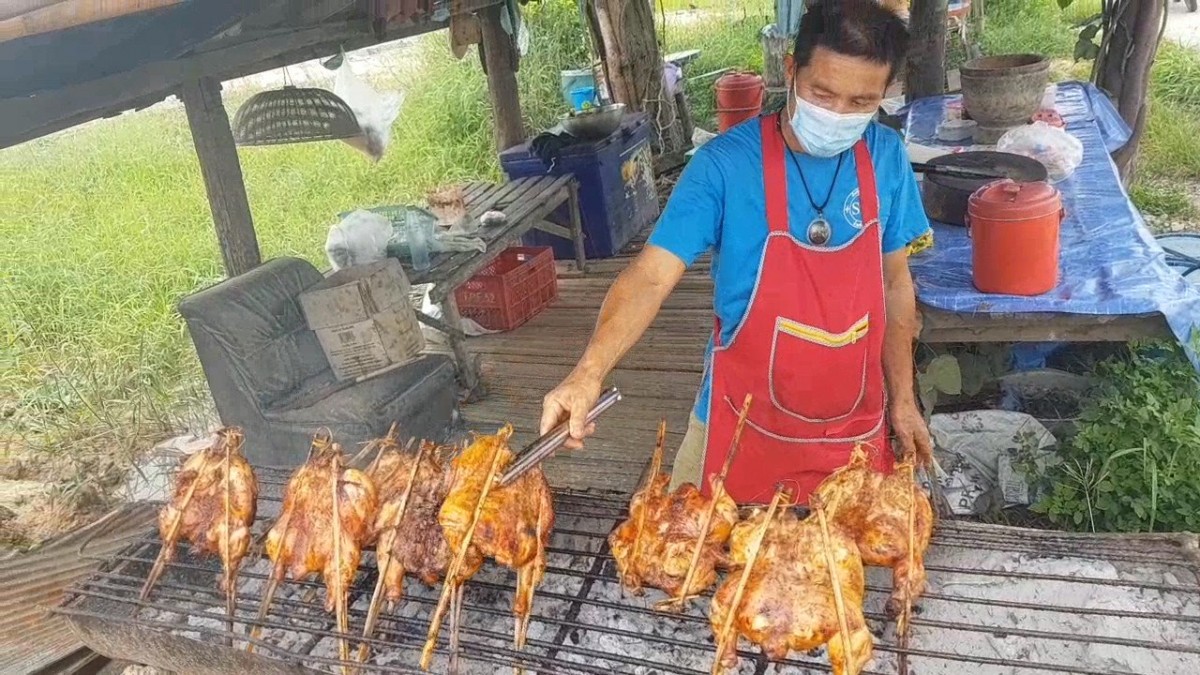ไก่ย่างพี่โก้ริมทาง ตำนานแสนอร่อยกว่า 13 ปี
