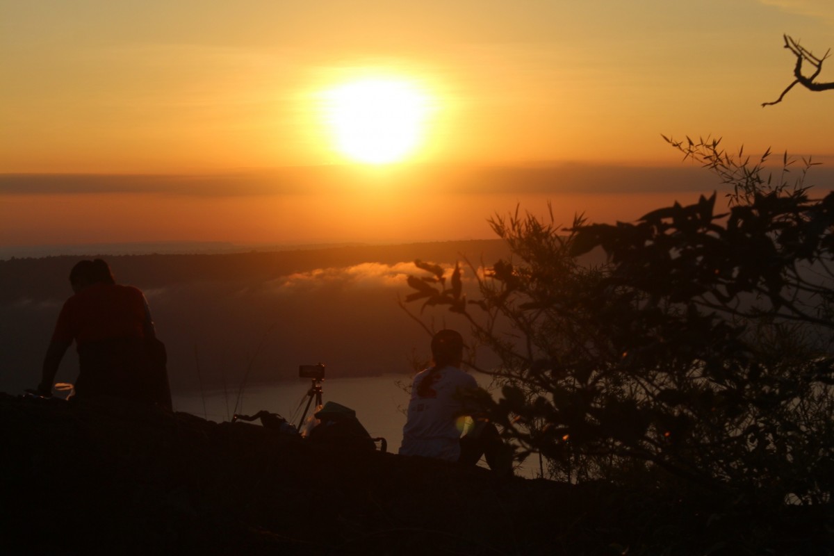 เขาจอมทอง แหล่งท่องเที่ยวรับลมหนาว ต้นน้ำเขื่อนมูลบน