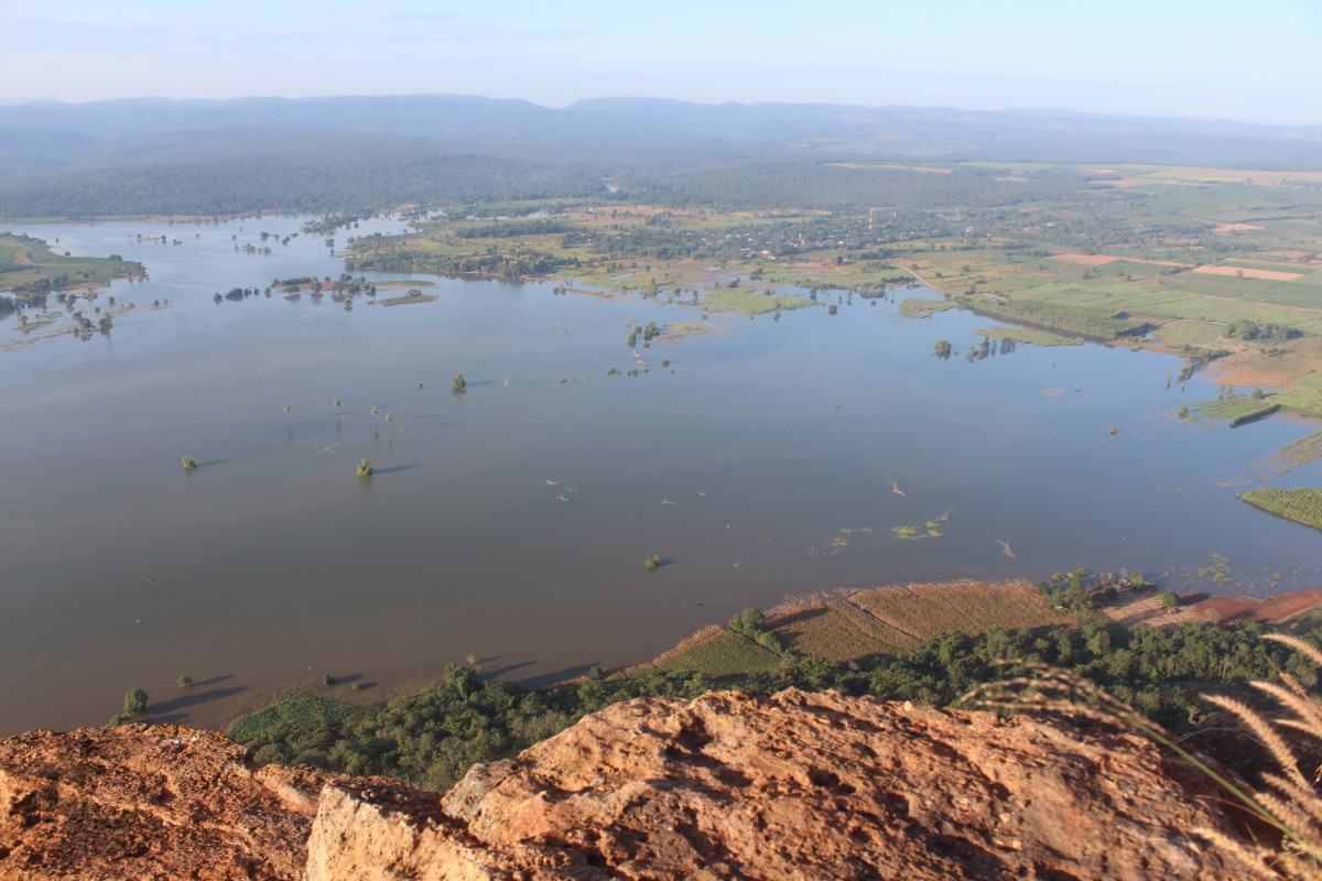 เขาจอมทอง แหล่งท่องเที่ยวรับลมหนาว ต้นน้ำเขื่อนมูลบน