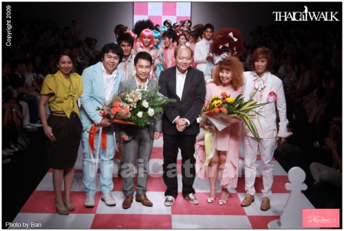 แฟชั่นโชว์, FASHION WEEK