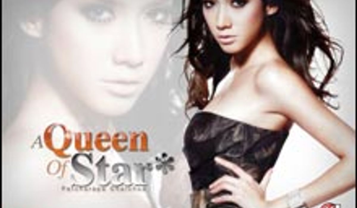 Wallpaper:อั้ม-พัชราภา ไชยเชื้อ :A Queen of Star
