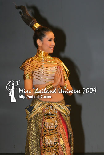 ชุดประจำชาติไทย miss universe2009 ไข่มุก ชุติมา