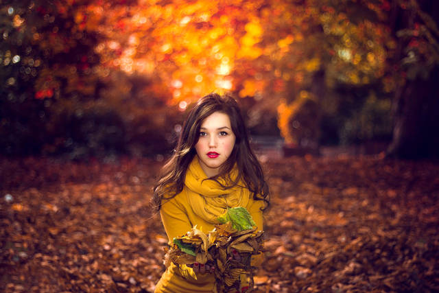 1457432154 bokeh the autumn portrait girl leaves nature