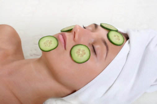 เคล็ดลับธรรมชาติบำบัดผิวแสบร้อนจากแดดได้ผล