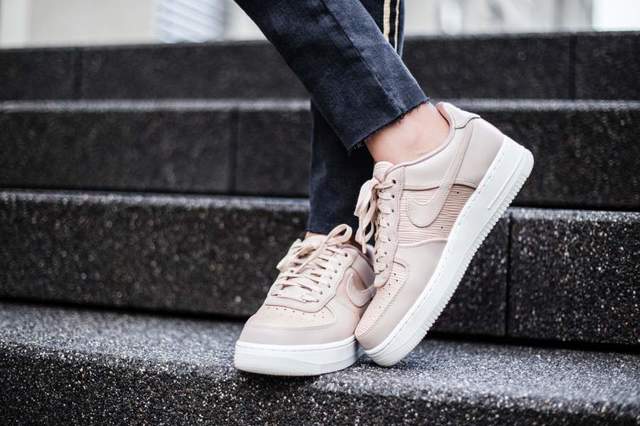 1515731844 nike wmns air force 1 07 lux pink white 898889 201 mood 3