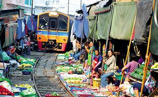 เที่ยวสะใจ 20 ตลาดทั่วไทย ชม ชิม ชอป อิ่มอร่อยเกินคุ้ม!