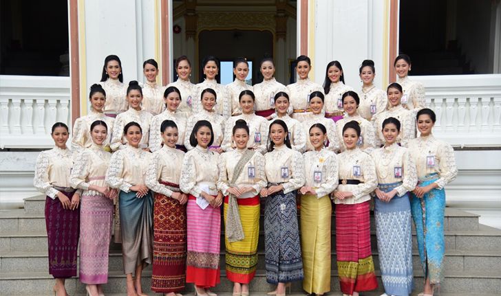 งามอย่างไทยแท้ 30 สาวงาม สวมผ้าไทยประจำถิ่น ชมหอประวัติวชิราวุธวิทยาลัย และวัดโพธิ์