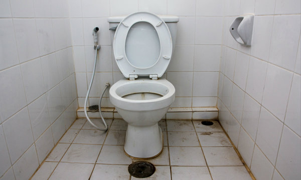 7 พฤติกรรมใน “ห้องน้ำ” ไม่แนะนำให้คุณทำเด็ดขาด