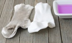 วิธีทำความสะอาดถุงเท้าขาวให้เอี่ยมวิ้งเหมือนถุงเท้าใหม่