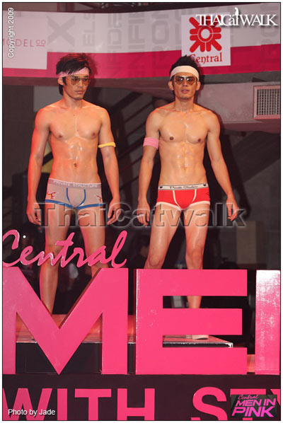 โดม-โอ้-สงกรานต์ออกแบบชุดชั้นในหาเงิน...พร้อมแฟชั่นโชว์เด็ดๆ