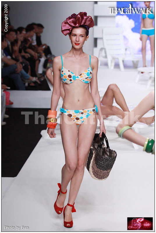 แฟชั่นโชว์ชุดว่ายน้ำสุดเซ็กซี่ จากเวที  BIFW2009