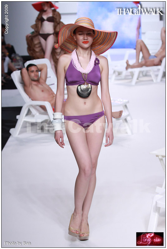 แฟชั่นโชว์ชุดว่ายน้ำสุดเซ็กซี่ จากเวที  BIFW2009