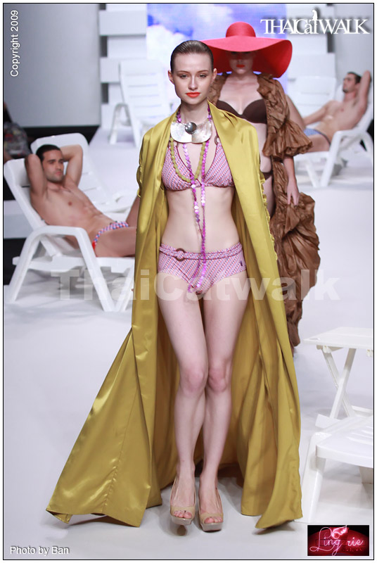 แฟชั่นโชว์ชุดว่ายน้ำสุดเซ็กซี่ จากเวที  BIFW2009
