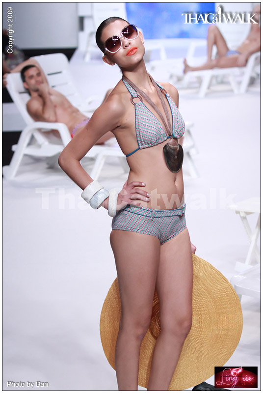แฟชั่นโชว์ชุดว่ายน้ำสุดเซ็กซี่ จากเวที  BIFW2009