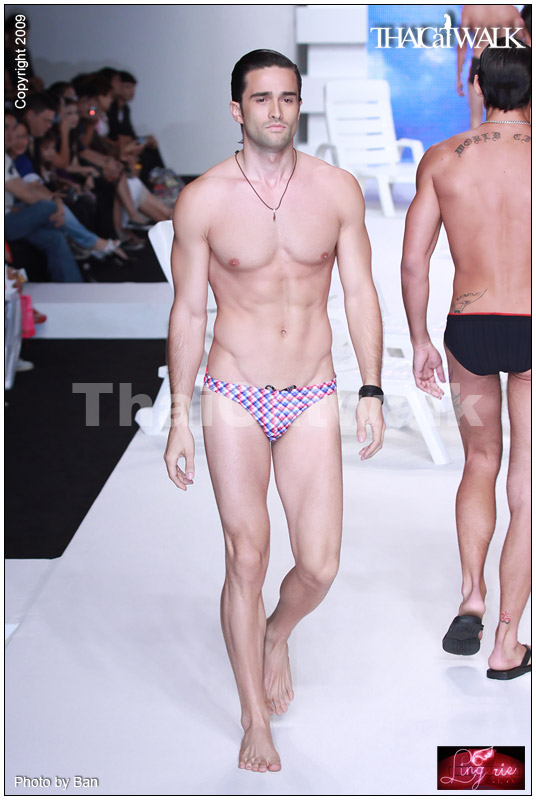 แฟชั่นโชว์ชุดว่ายน้ำสุดเซ็กซี่ จากเวที  BIFW2009