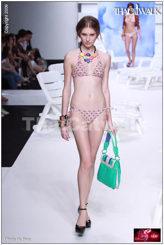 แฟชั่นโชว์ชุดว่ายน้ำสุดเซ็กซี่ จากเวที  BIFW2009