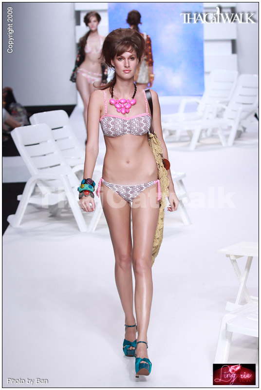 แฟชั่นโชว์ชุดว่ายน้ำสุดเซ็กซี่ จากเวที  BIFW2009
