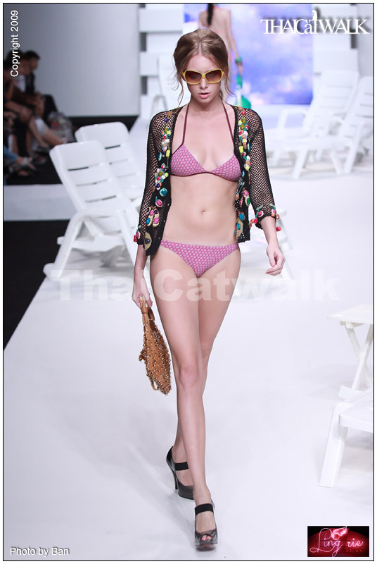 แฟชั่นโชว์ชุดว่ายน้ำสุดเซ็กซี่ จากเวที  BIFW2009
