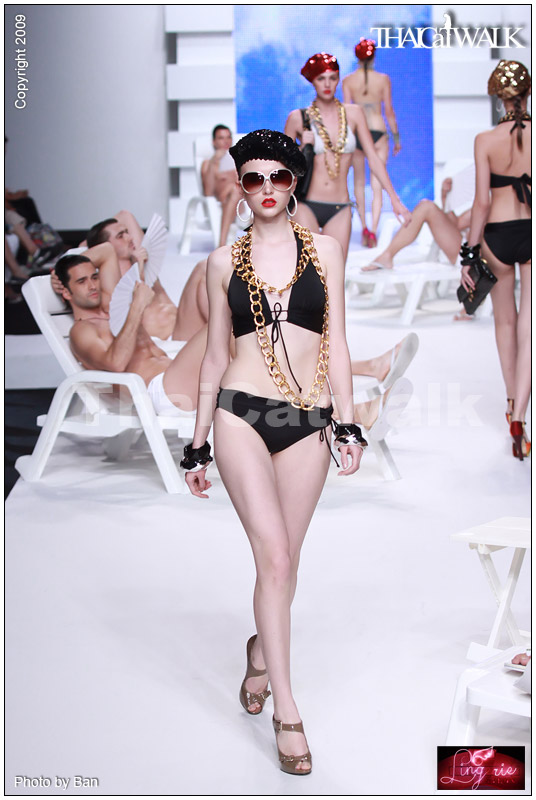 แฟชั่นโชว์ชุดว่ายน้ำสุดเซ็กซี่ จากเวที  BIFW2009