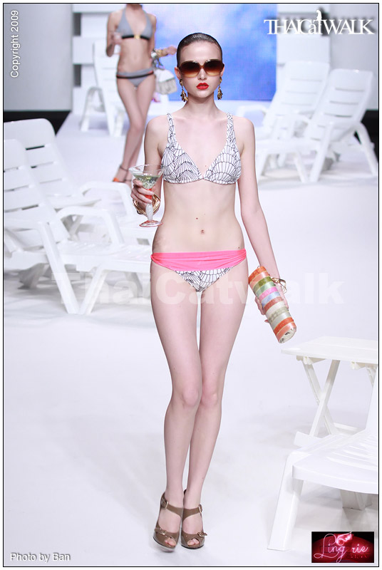 แฟชั่นโชว์ชุดว่ายน้ำสุดเซ็กซี่ จากเวที  BIFW2009