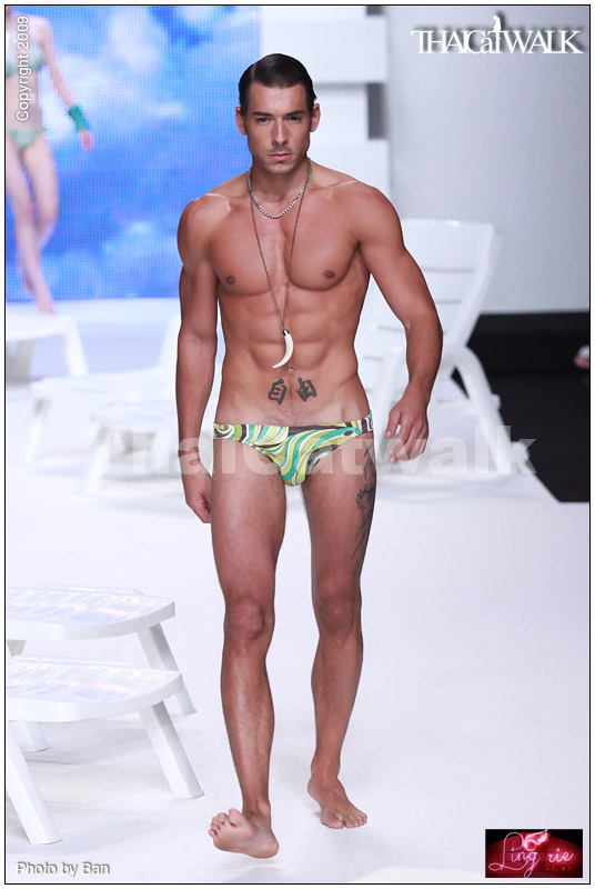 แฟชั่นโชว์ชุดว่ายน้ำสุดเซ็กซี่ จากเวที  BIFW2009