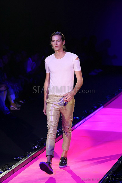 แฟชั่นโชว์ : ELLE Fashion Week 2008 (4) /19 Oct 2008