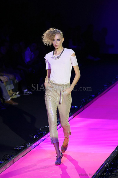 แฟชั่นโชว์ : ELLE Fashion Week 2008 (4) /19 Oct 2008