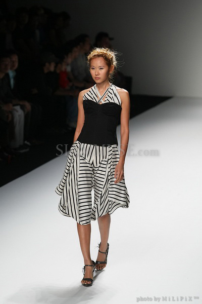 แฟชั่นโชว์ : ELLE Fashion Week 2008 (4) /19 Oct 2008