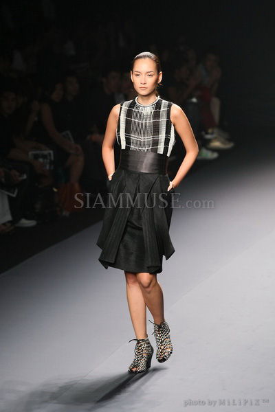 แฟชั่นโชว์ : ELLE Fashion Week 2008 (4) /19 Oct 2008