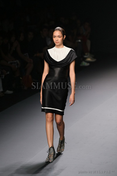 แฟชั่นโชว์ : ELLE Fashion Week 2008 (4) /19 Oct 2008