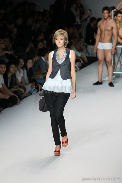 แฟชั่นโชว์ : ELLE Fashion Week 2008 (4) /19 Oct 2008