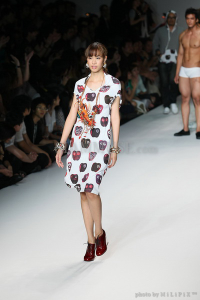 แฟชั่นโชว์ : ELLE Fashion Week 2008 (4) /19 Oct 2008