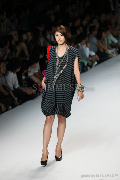 แฟชั่นโชว์ : ELLE Fashion Week 2008 (4) /19 Oct 2008