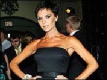 แฟชั่นคอลเล็กชั่นแรกสุด  วิคตอเรีย เบคแฮม