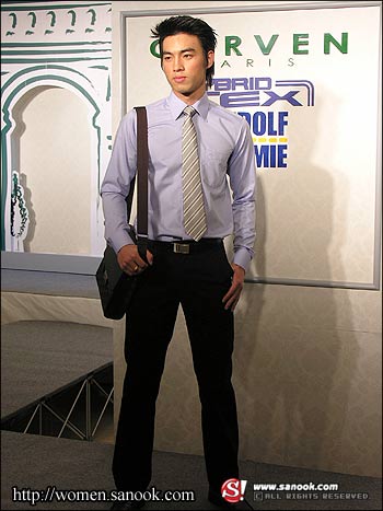 แฟชั่นโชว์สุดชิค ต้อนรับหน้าฝนโดยเฉพาะ