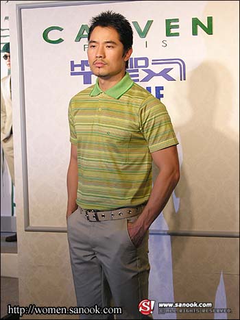 แฟชั่นโชว์สุดชิค ต้อนรับหน้าฝนโดยเฉพาะ