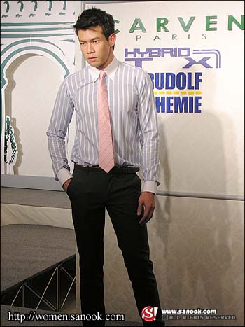 แฟชั่นโชว์สุดชิค ต้อนรับหน้าฝนโดยเฉพาะ