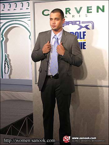 แฟชั่นโชว์สุดชิค ต้อนรับหน้าฝนโดยเฉพาะ