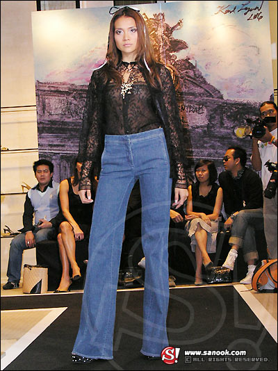 CHANEL Cruise 2006-2007 RTW Collection Show